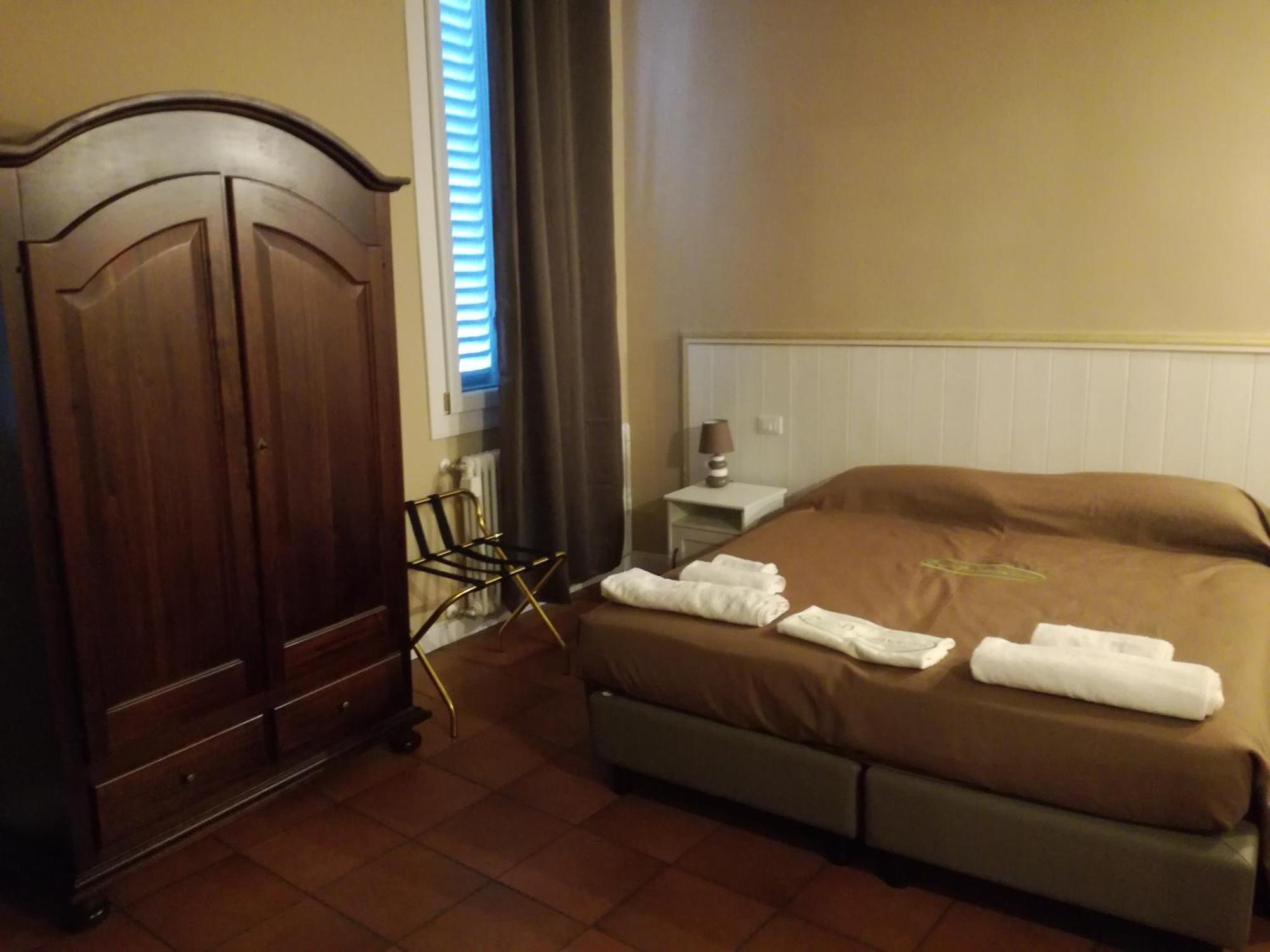 Palace Piazza San Domenico Rooms De Luxe- Bedinbolognacentro Eksteriør billede